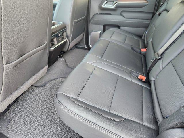 Photo of 2025 White Frost Tri-Coat GMC Sierra 3500