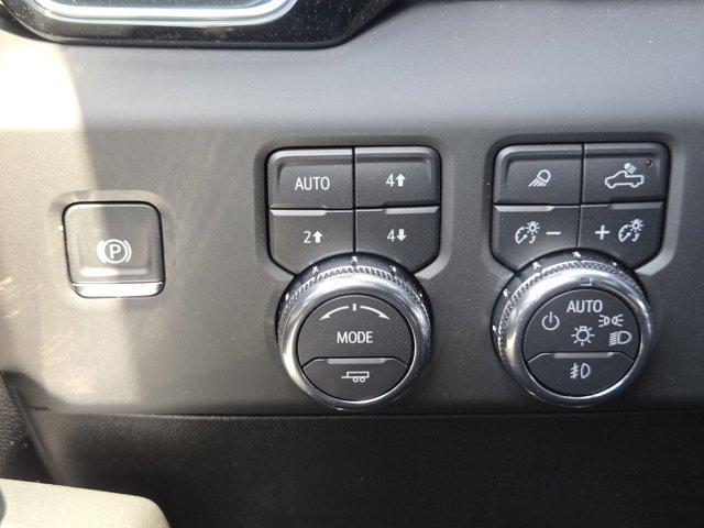 Photo of 2025 Summit White GMC Sierra 2500