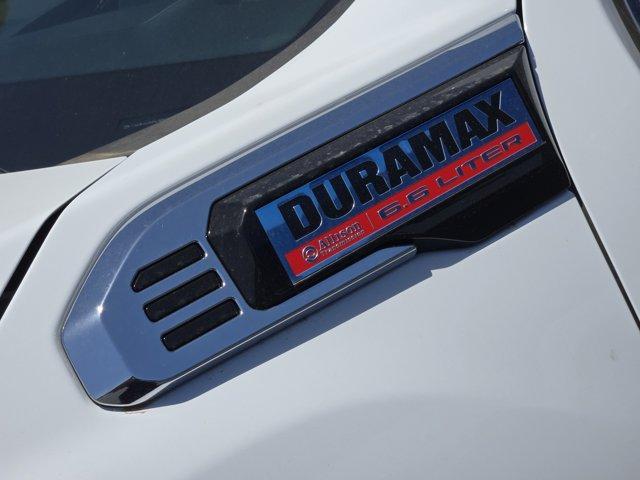 Photo of 2025 Summit White GMC Sierra 2500