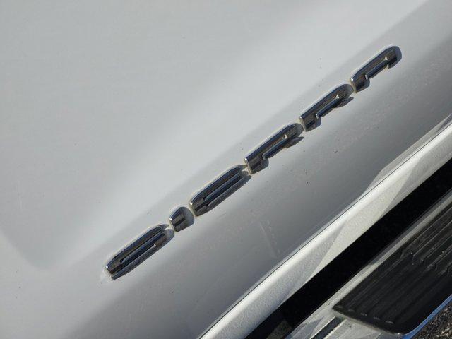 Photo of 2020 Summit White GMC Sierra 1500