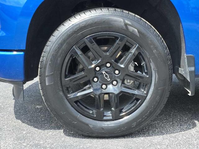 Photo of 2022 Glacier Blue Metallic Chevrolet Silverado 1500