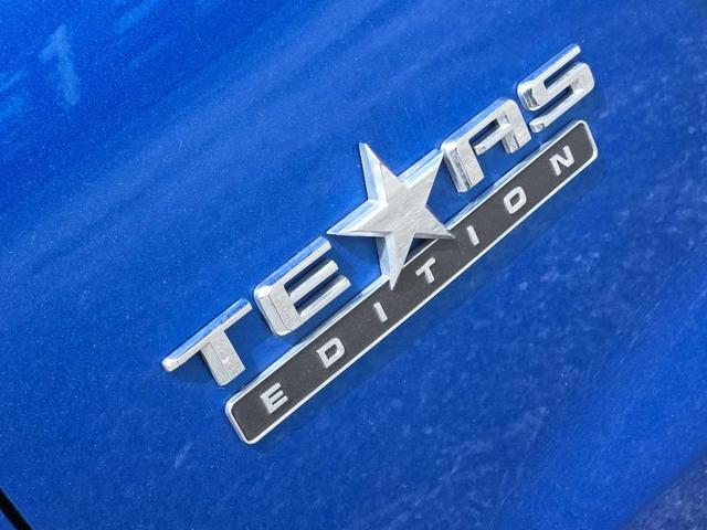 Photo of 2022 Glacier Blue Metallic Chevrolet Silverado 1500