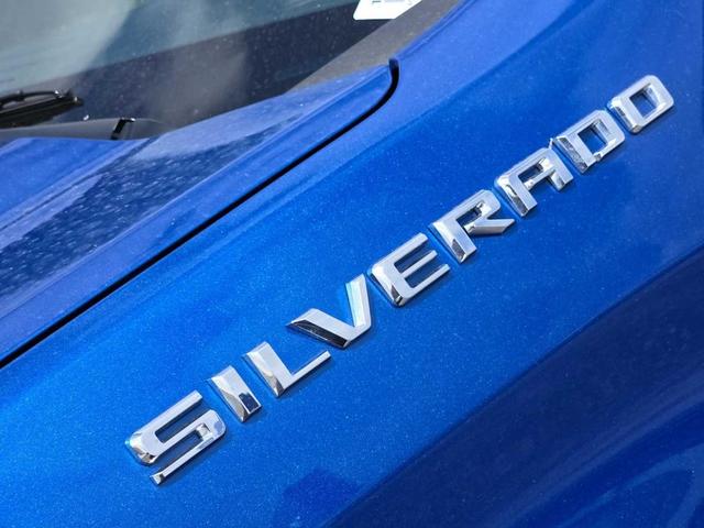 Photo of 2022 Glacier Blue Metallic Chevrolet Silverado 1500