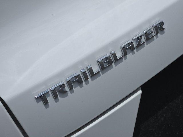 Photo of 2026 Summit White Chevrolet Trailblazer