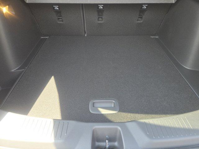 Photo of 2026 Summit White Buick Envista