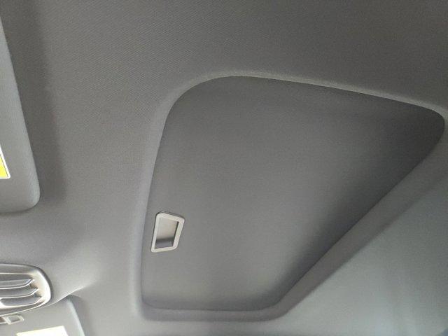 Photo of 2026 Summit White Buick Envista