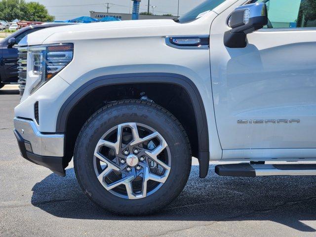 Photo of 2025 Summit White GMC Sierra 1500