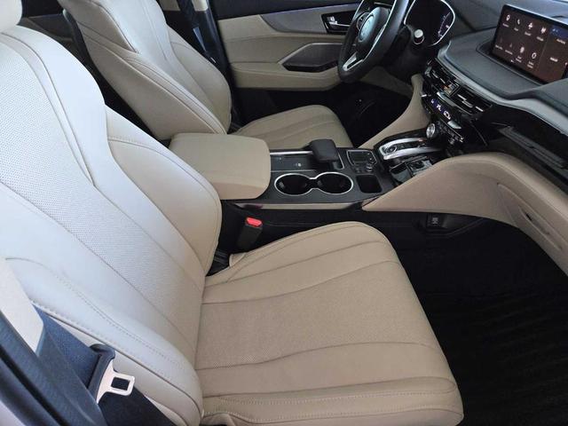 Photo of 2024 Platinum White Pearl Acura MDX