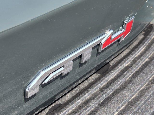 Photo of 2025 Midnight Pine GMC Yukon XL