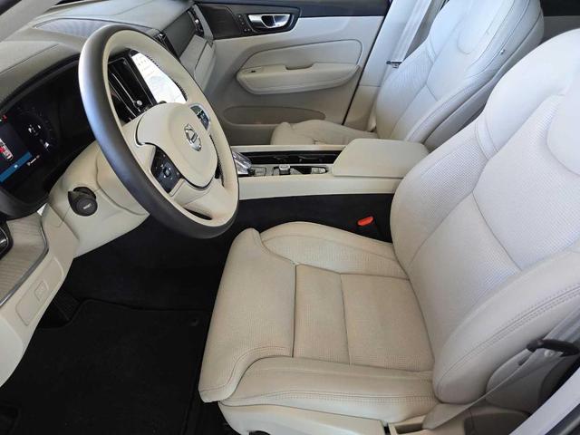 Photo of 2025 Platinum Grey Metallic Volvo XC60