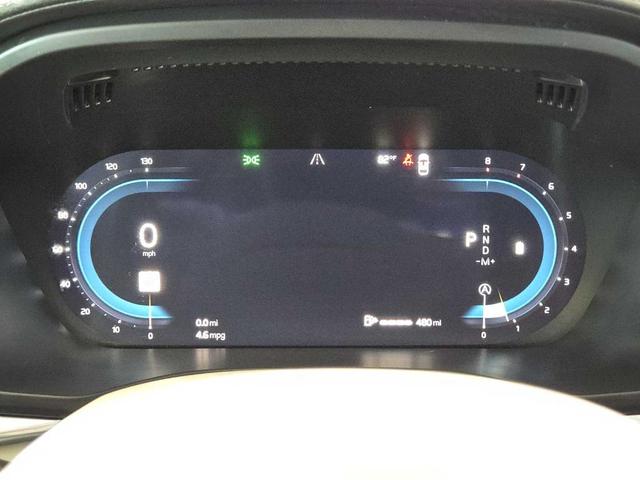 Photo of 2025 Platinum Grey Metallic Volvo XC60