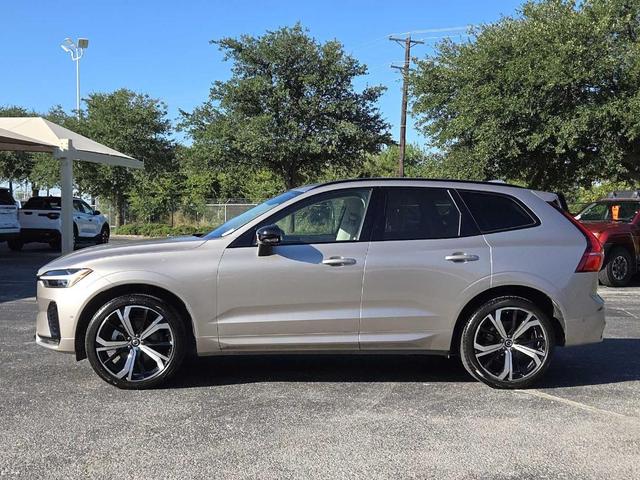 Photo of 2025 Platinum Grey Metallic Volvo XC60