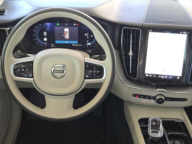 Photo of 2025 Platinum Grey Metallic Volvo XC60