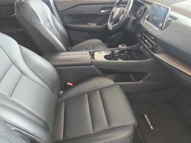 Photo of 2023 White Nissan Rogue