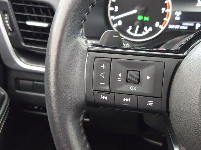 Photo of 2023 White Nissan Rogue