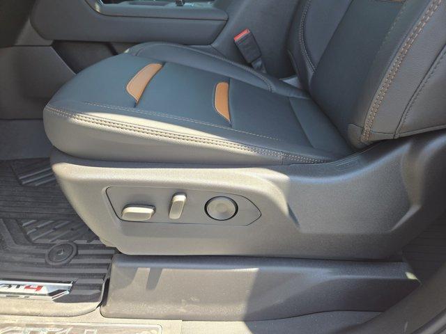 Photo of 2025 Summit White GMC Sierra 2500