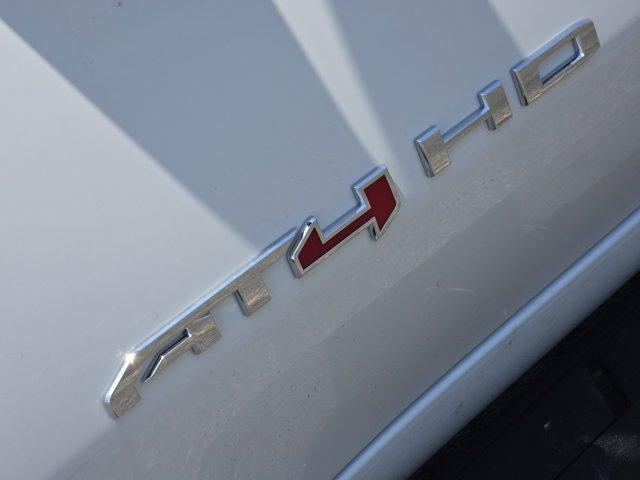 Photo of 2025 Summit White GMC Sierra 2500