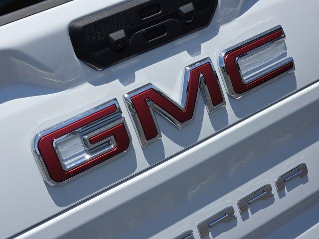 Photo of 2025 Summit White GMC Sierra 2500