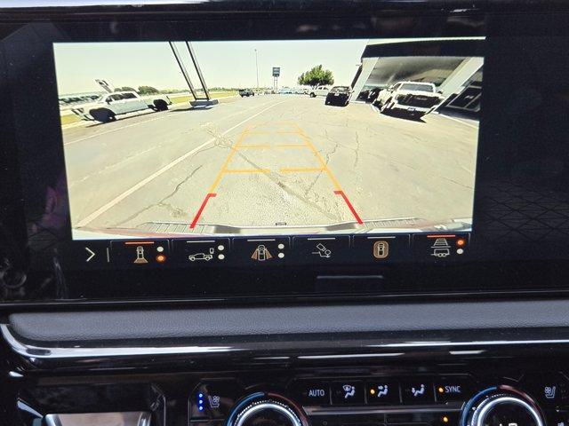 Photo of 2025 Summit White GMC Sierra 2500