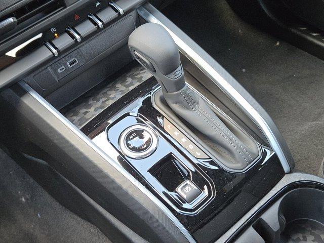 Photo of 2026 Summit White Chevrolet Colorado