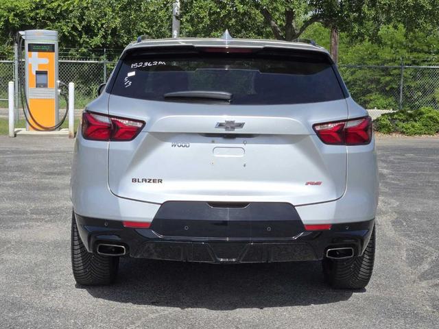 Photo of 2022 Silver Ice Metallic Chevrolet Blazer