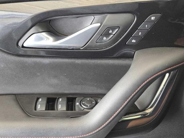 Photo of 2022 Silver Ice Metallic Chevrolet Blazer
