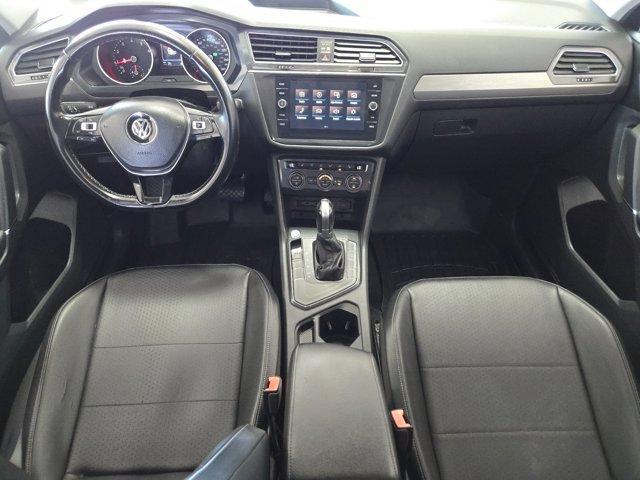 Photo of 2018 Deep Black Pearl Effect Volkswagen Tiguan