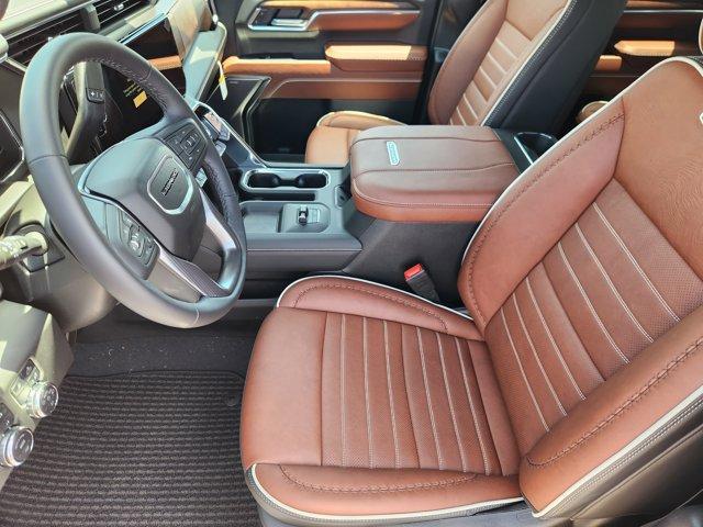 Photo of 2025 White Frost Tri-Coat GMC Sierra 2500
