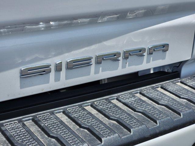 Photo of 2025 White Frost Tri-Coat GMC Sierra 2500
