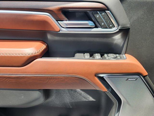 Photo of 2025 White Frost Tri-Coat GMC Sierra 2500