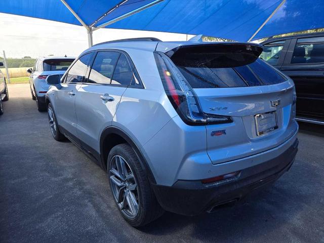 Photo of 2020 Radiant Silver Metallic Cadillac XT4