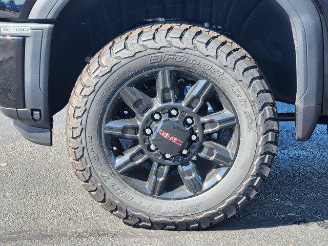 Photo of 2025 Onyx Black GMC Sierra 2500
