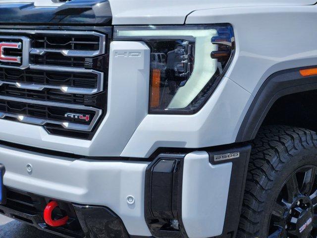 Photo of 2025 Summit White GMC Sierra 2500
