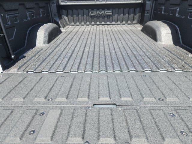 Photo of 2025 Summit White GMC Sierra 2500