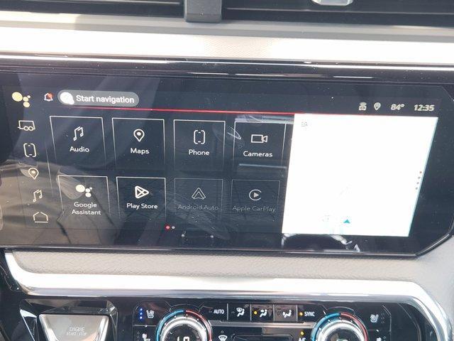 Photo of 2025 Summit White GMC Sierra 2500