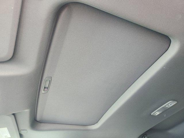 Photo of 2025 Summit White GMC Sierra 2500