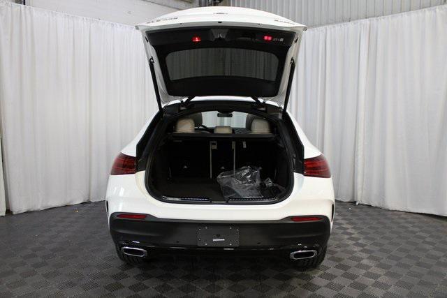 Photo of 2025 Polar White Mercedes-Benz GLE 450