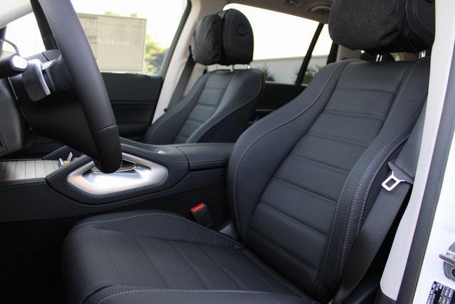 Photo of 2026  Mercedes-Benz GLS 450