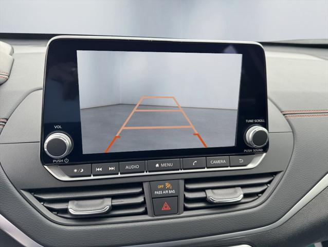 Photo of 2022 Gun Metallic Nissan Altima