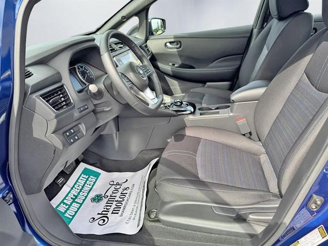 Photo of 2022 Deep Blue Pearl Nissan Leaf