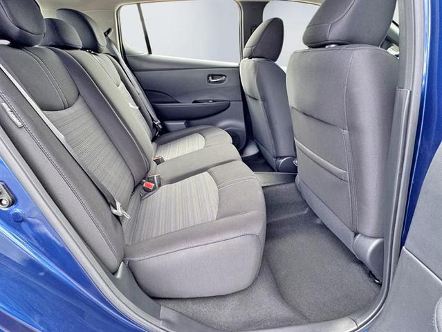 Photo of 2022 Deep Blue Pearl Nissan Leaf
