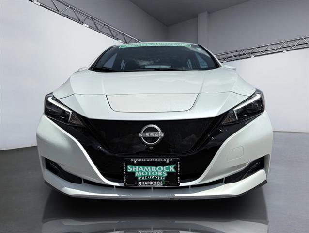 Photo of 2025 Pearl White Tricoat Nissan Leaf