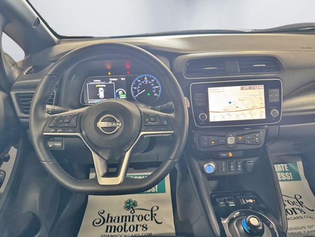 Photo of 2025 Pearl White Tricoat Nissan Leaf