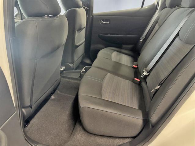Photo of 2025 Pearl White Tricoat Nissan Leaf