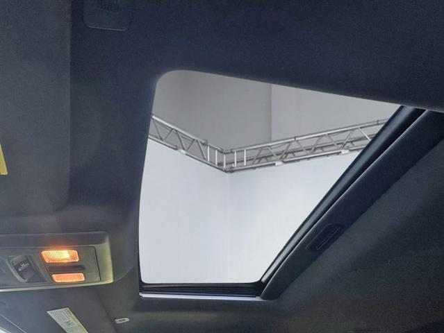 Photo of 2018 Blue Streak Pearlcoat RAM 1500