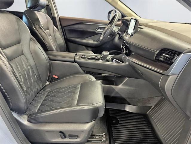 Photo of 2023 Boulder Gray Pearl Nissan Rogue