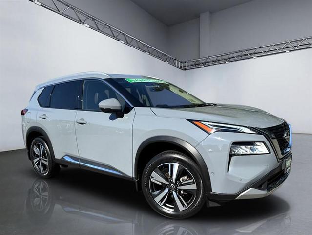Photo of 2023 Boulder Gray Pearl Nissan Rogue