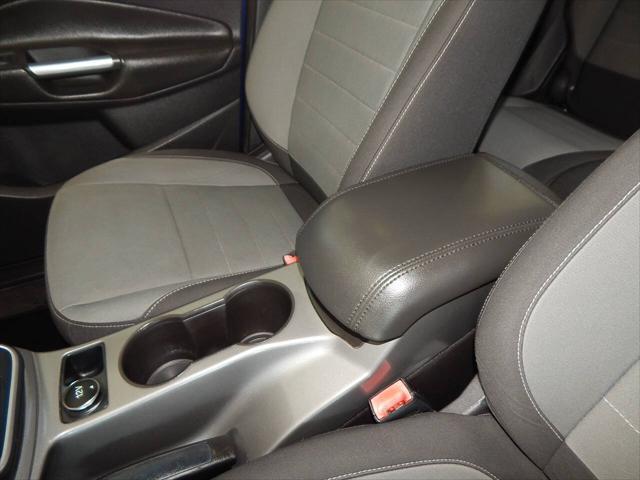 Photo of 2013 Deep Impact Blue Ford Escape