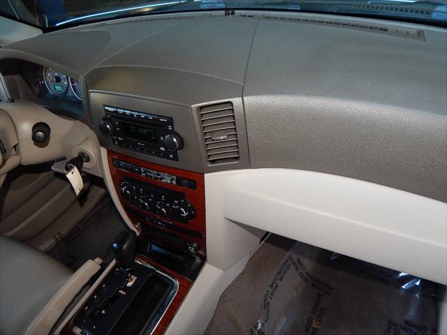 Photo of 2005 Bright Silver Metallic Clearcoat Jeep Grand Cherokee