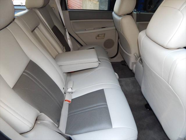 Photo of 2005 Bright Silver Metallic Clearcoat Jeep Grand Cherokee